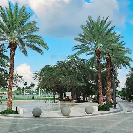 Walk To Everything From The Lofts Suite 306 West Palm Beach Exterior photo